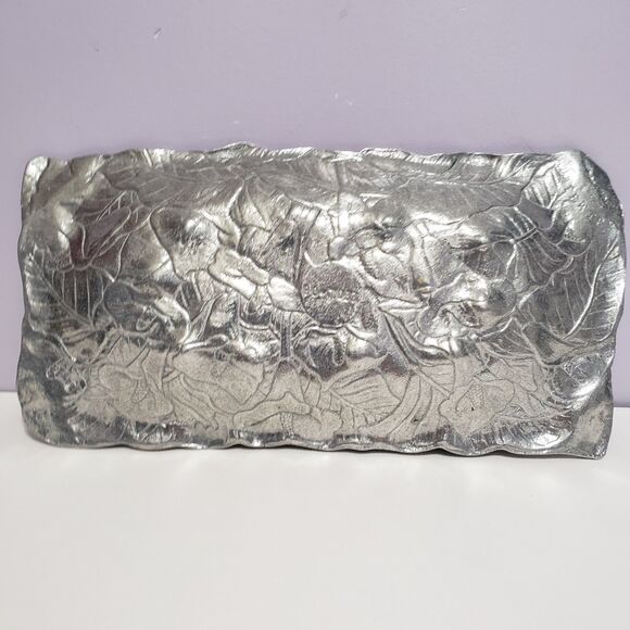 King Arthurs Court Lily Pattern Serving Candy Dinner Tray 1q"×5.5"×1" - Picture 3 of 9